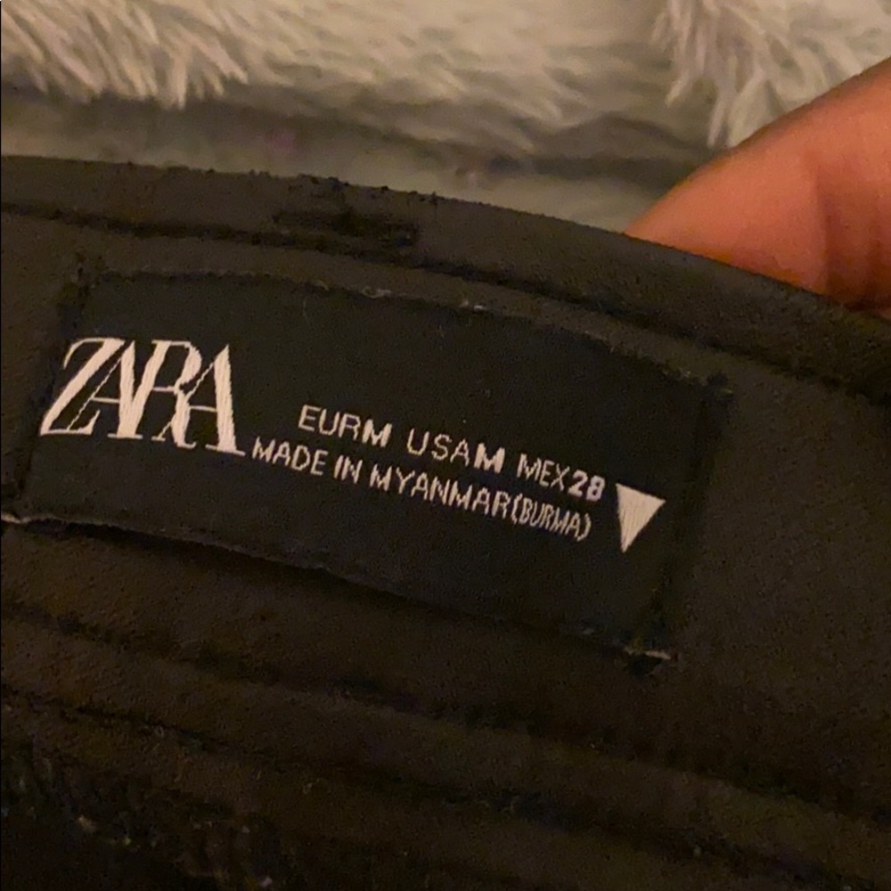 Zara leather pants size (m)